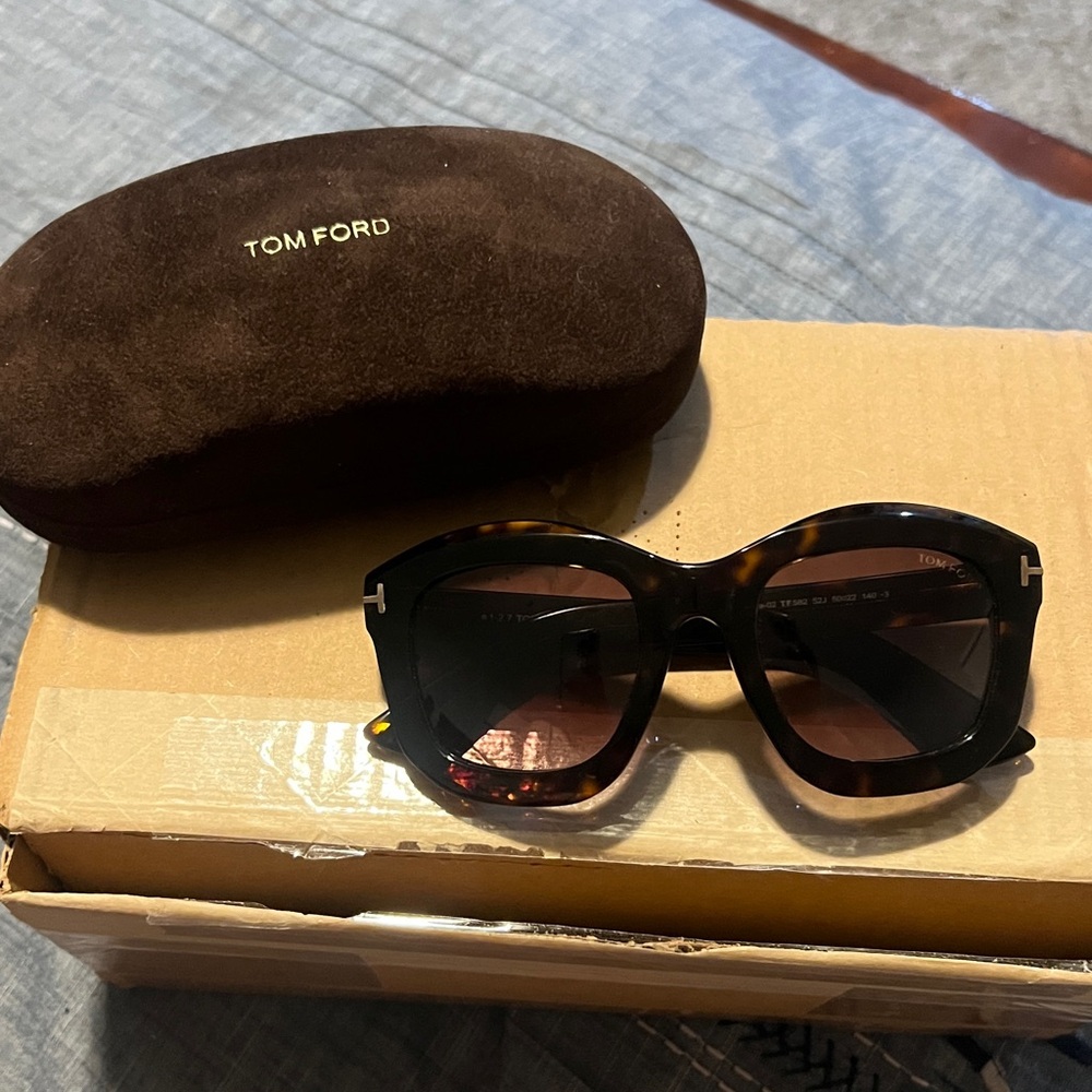 Tom Ford Women's Julia Tortoiseshell Sunglasses with Brown Gradient Lenses